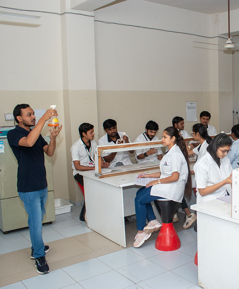RK_University_Best_College_In_Rajkot_Gujarat_India.jpg